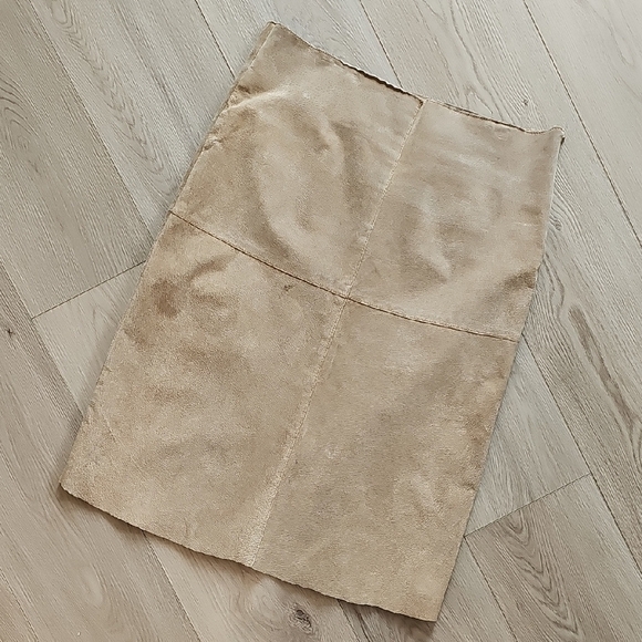 Vintage Leather Le Chateau Suede Straight Midi Skirt Size 5/6 - Picture 1 of 17